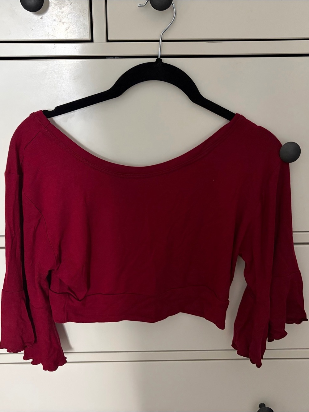 Women’s Off-Shoulder Bell Sleeve Crop Top - Wine
